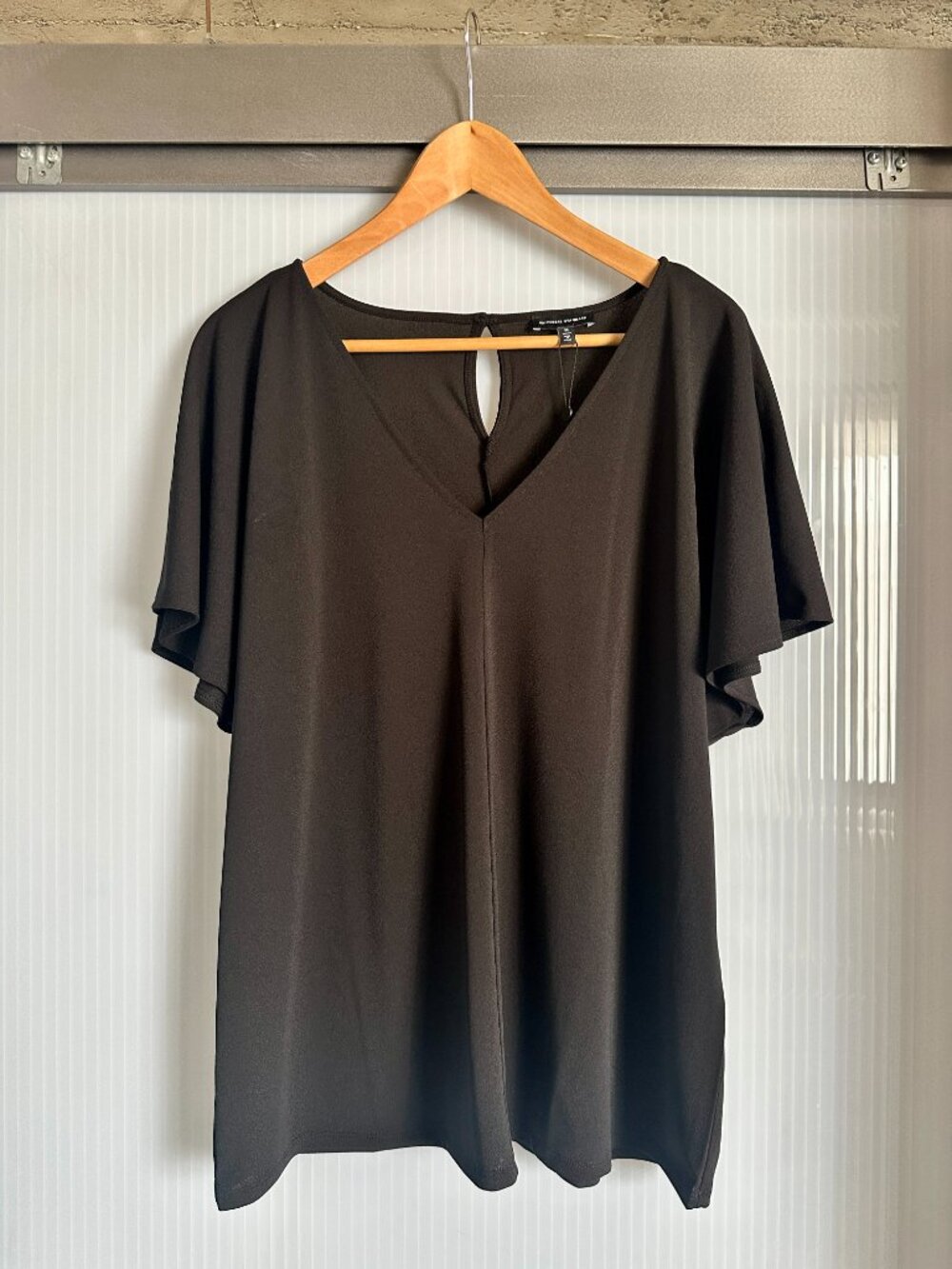 Universal Standard Black Crepe Jersey Flutter Sleeve Blouse M 18/20 NWT Lansbury